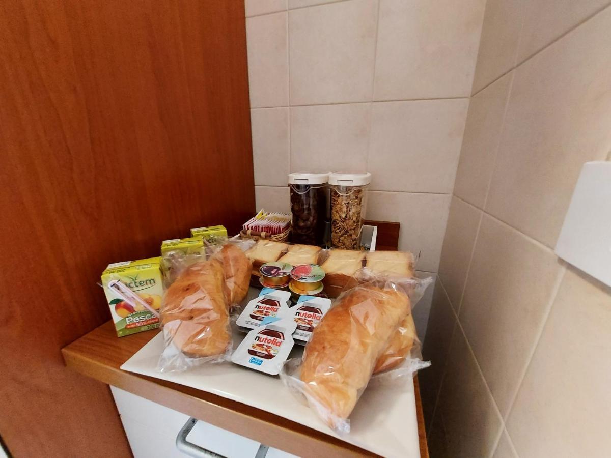 Free Breakfast - Michelangelo Dream House Villa Rome Exterior photo