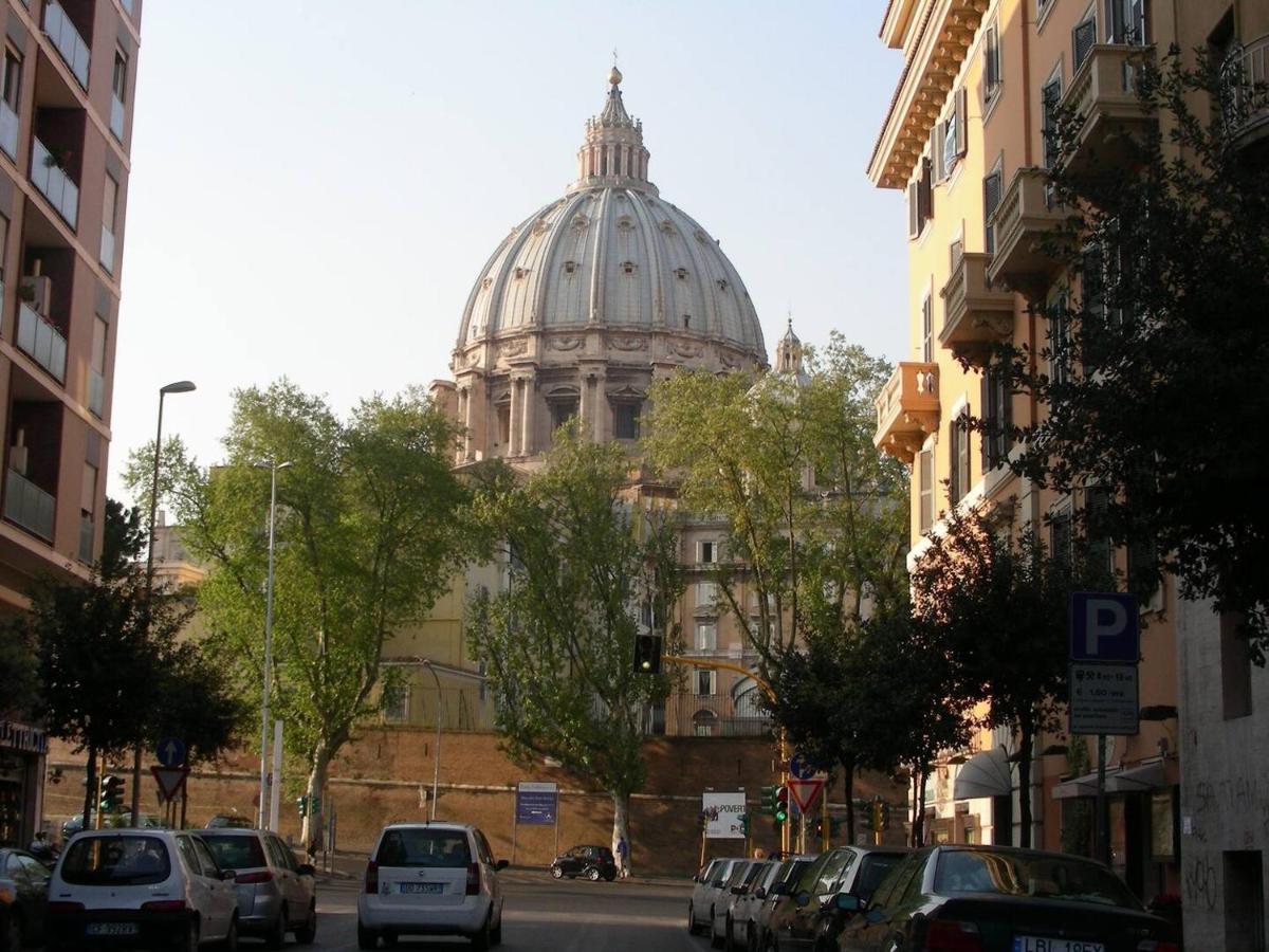 Free Breakfast - Michelangelo Dream House Villa Rome Exterior photo